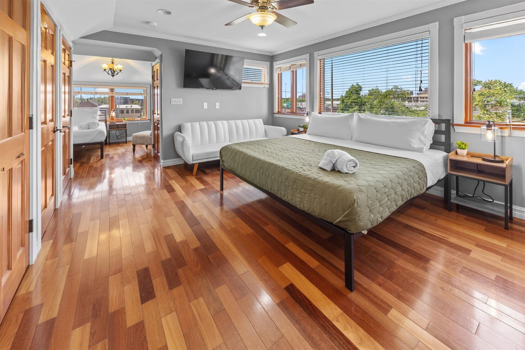 9 soverom, strykejern/-brett, wi-fi og sengetøy