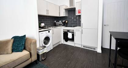 Fabulous Compact 1 Bedroom Apartment in Bradford