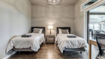 5 bedrooms, free WiFi, bed sheets