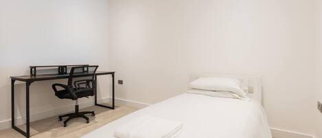 2 chambres, fer et planche Ă repasser, Wi-Fi, draps fournis