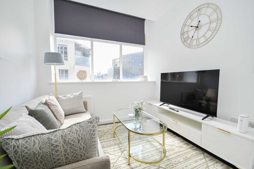 Stylish & Compact Apartment in Bradford