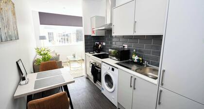 Compact & Convenient 1 Bed Apartment in Bradford