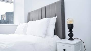 1 bedroom, desk, iron/ironing board, WiFi