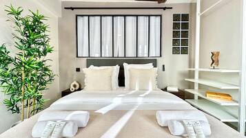 Comfort Apartment, City View