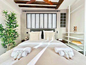 舒適公寓, 城市景觀 | 2 間臥室、隨行嬰兒床、免費無線上網、床單