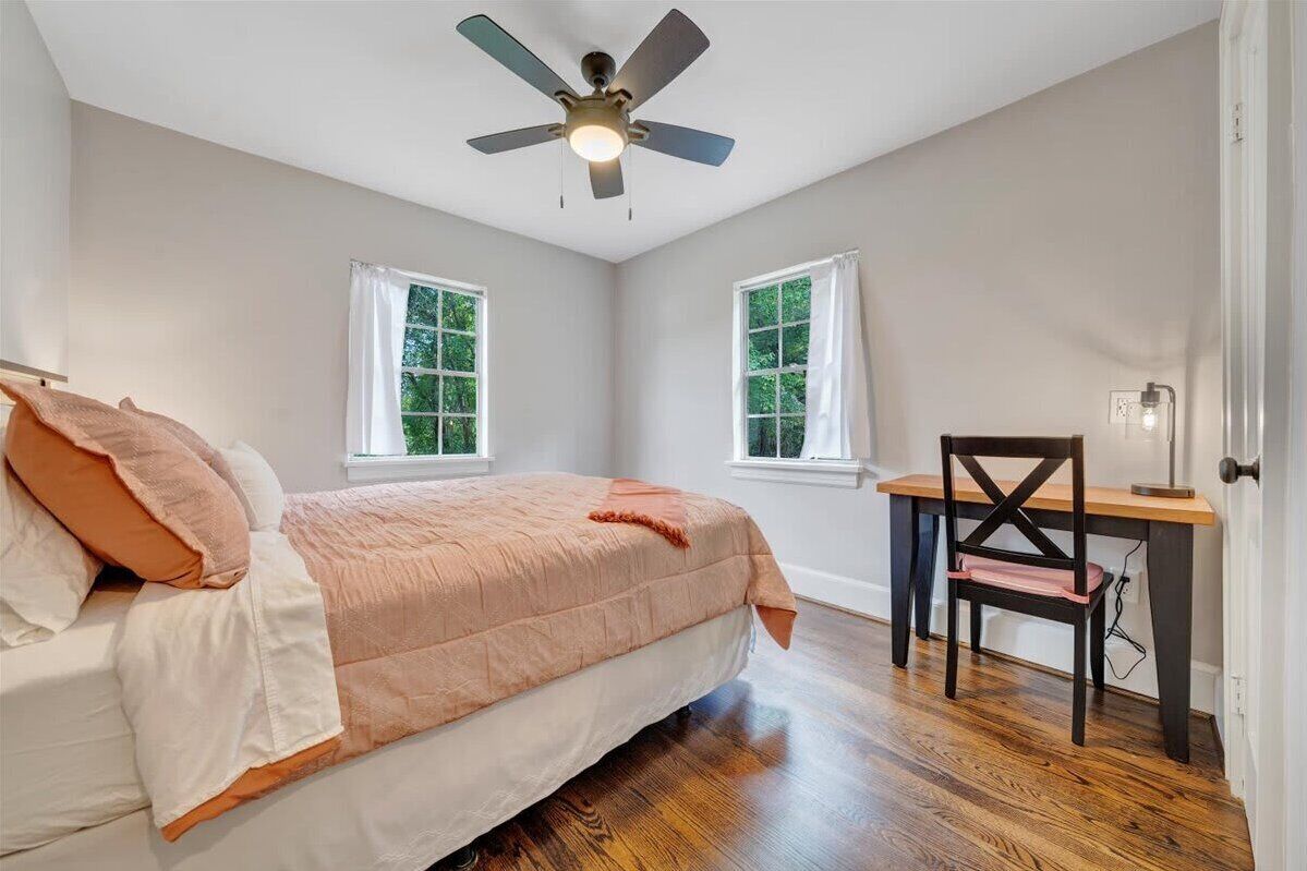 3 chambres, bureau, fer et planche à repasser, Wi-Fi gratuit