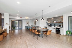 تناول الطعام