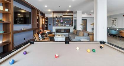 1BR City Loft With Modern Glass Views