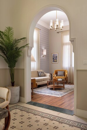 TV connectée de 55 pouces avec chaînes par câble, Netflix