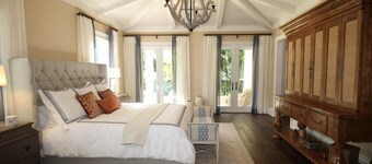 Donix Suites 