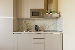 Fridge, microwave, dishwasher, electric kettle