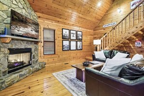 Televisión y chimenea 