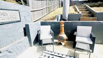Bungalow, 2 slaapkamers, terras, uitzicht op de stad | Terrein van de accommodatie