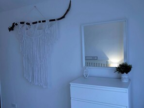 Bungalow, 2 phòng ngủ, sân hiên, quang cảnh thành phố | Nội thất