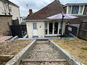 Exterior detail - Peaceful Retreat in Southampton's Countryside (Southampton)