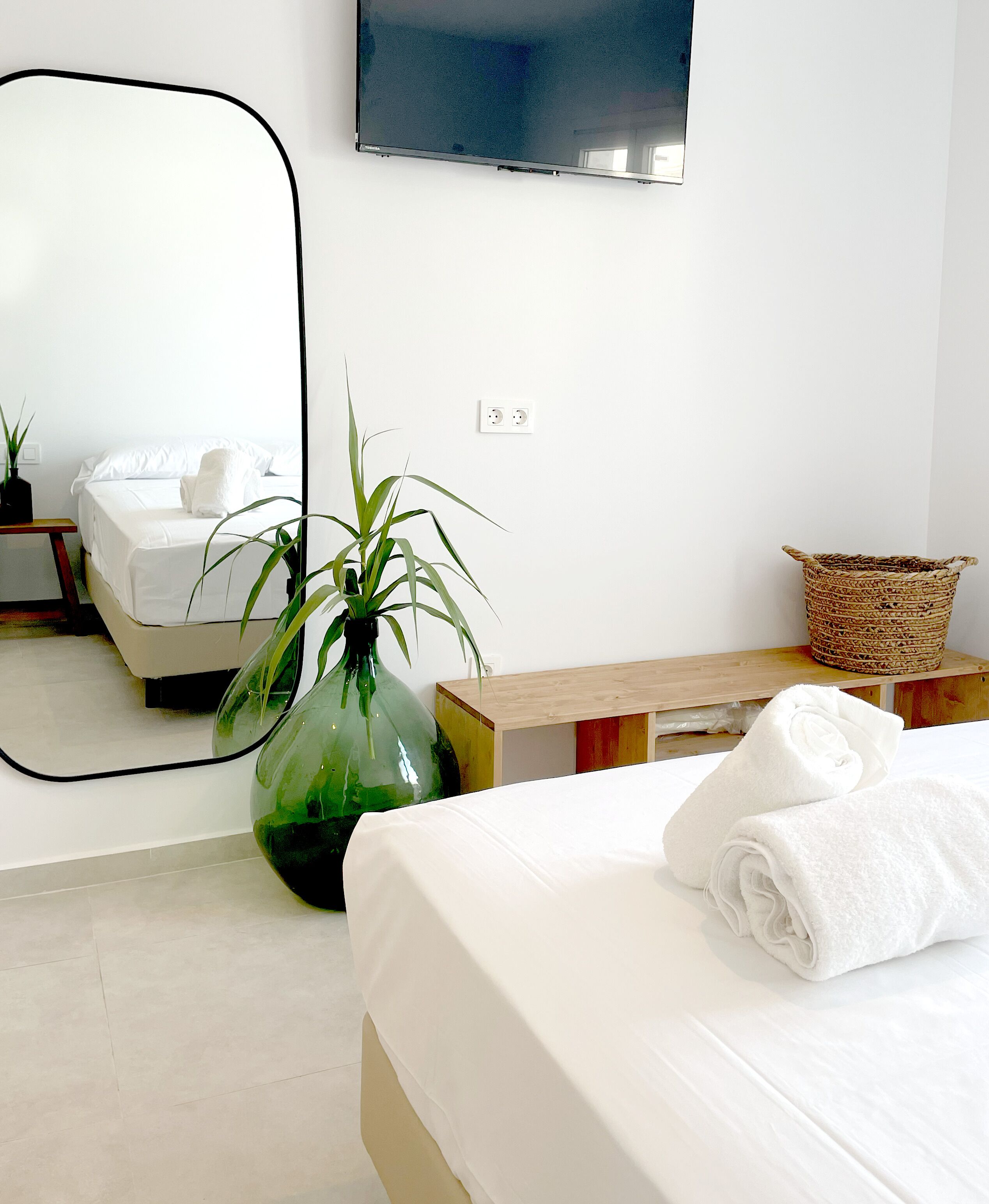 Allergitestet sengetøy, lydisolert og strykejern/-brett