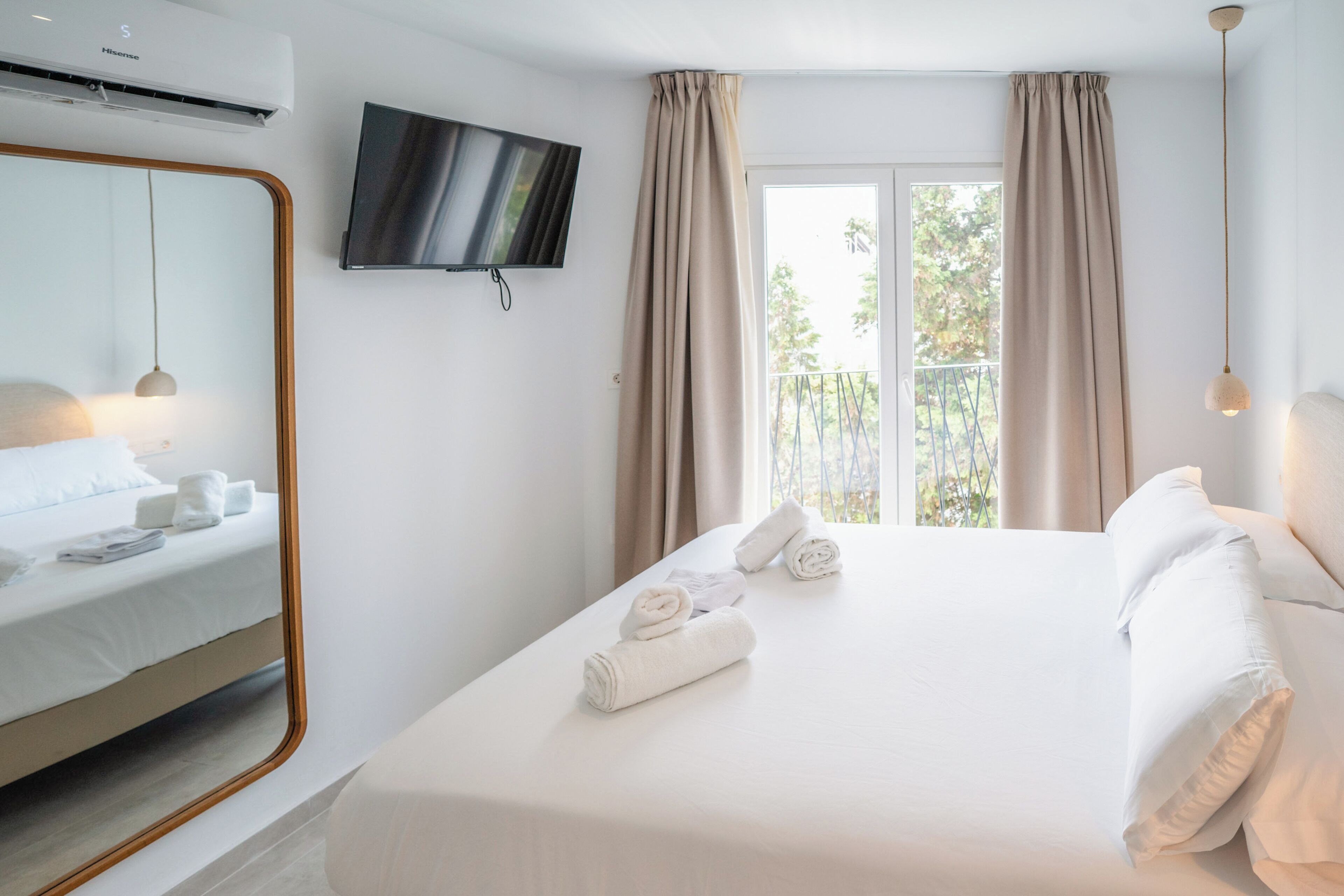 Deluxe Double Room, Pool View | Hypo-allergenic bedding, soundproofing, iron/ironing board, free WiFi