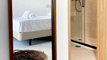 Deluxe Double Room, City View | Soundproofing, iron/ironing board, free WiFi, bed sheets