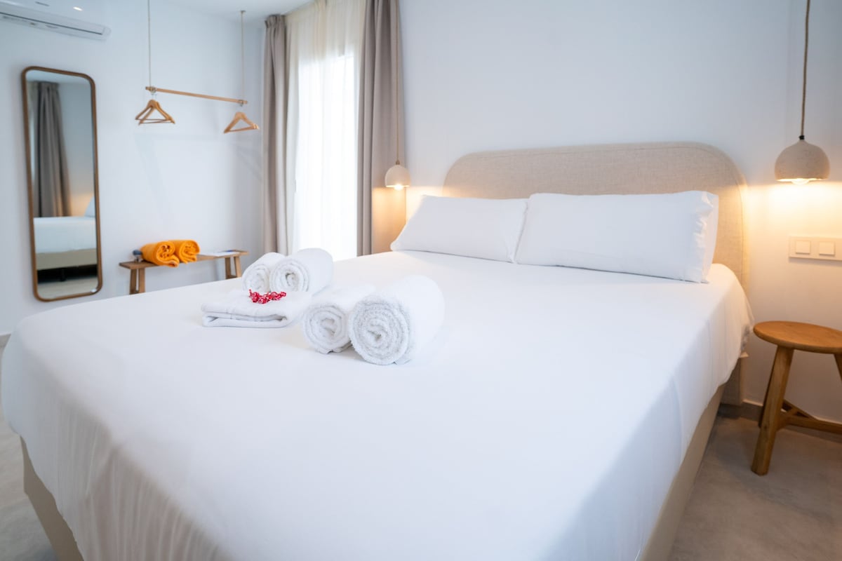 Ropa de cama hipoalergénica y sistema de insonorización