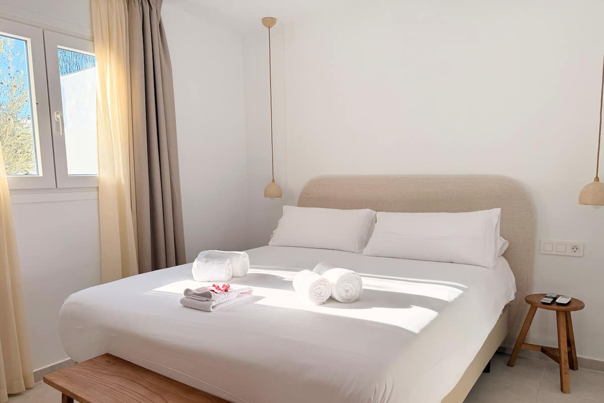 Superior dubbelrum | Allergitestade sängkläder, ljudisolering och strykjärn/strykbräda