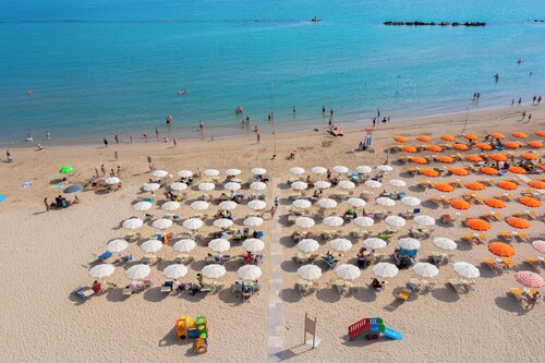 Apartment Pineto Pool WiFi By the Beach