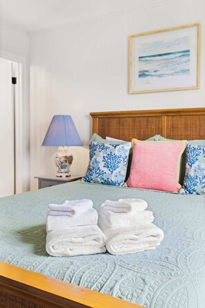 2 chambres, fer et planche à repasser, Wi-Fi gratuit, draps fournis