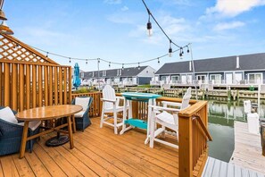 Outdoor dining - Blue Horizon at Old Port (Ocean City)