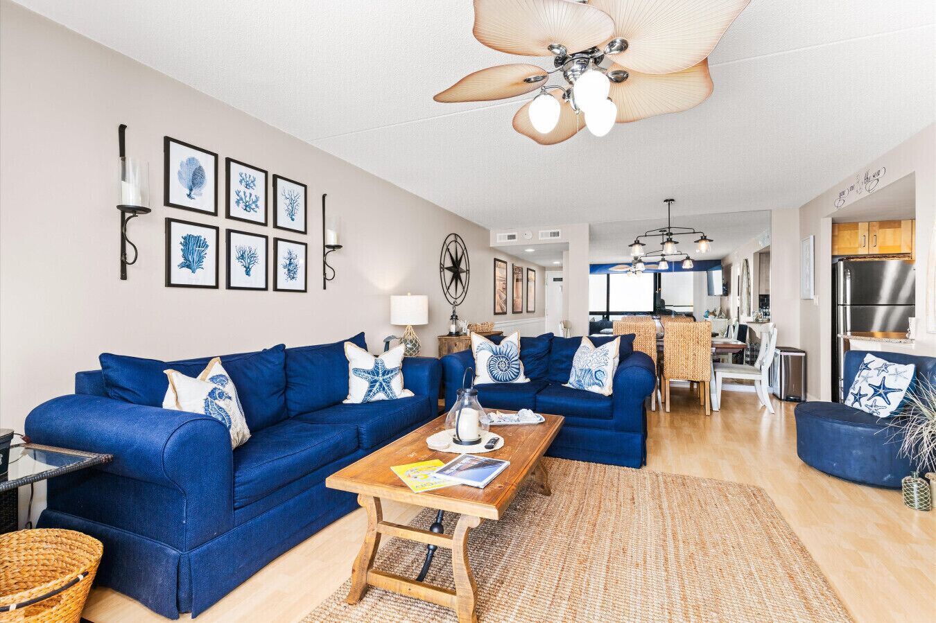 Smart-tv, dvd-afspiller, bøger