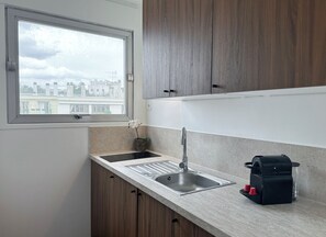 컴포트 스튜디오, 시내 전망 | 전용 주방 | 미니 냉장고, 전자레인지, 쿡탑, 에스프레소 메이커
