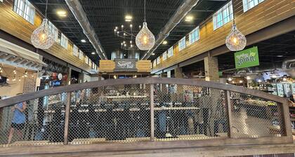 Tropical Palms Paradise - 2/2 w/ Golf Cart in The Village of Hawkins