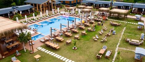 Kiến trúc tòa nhà