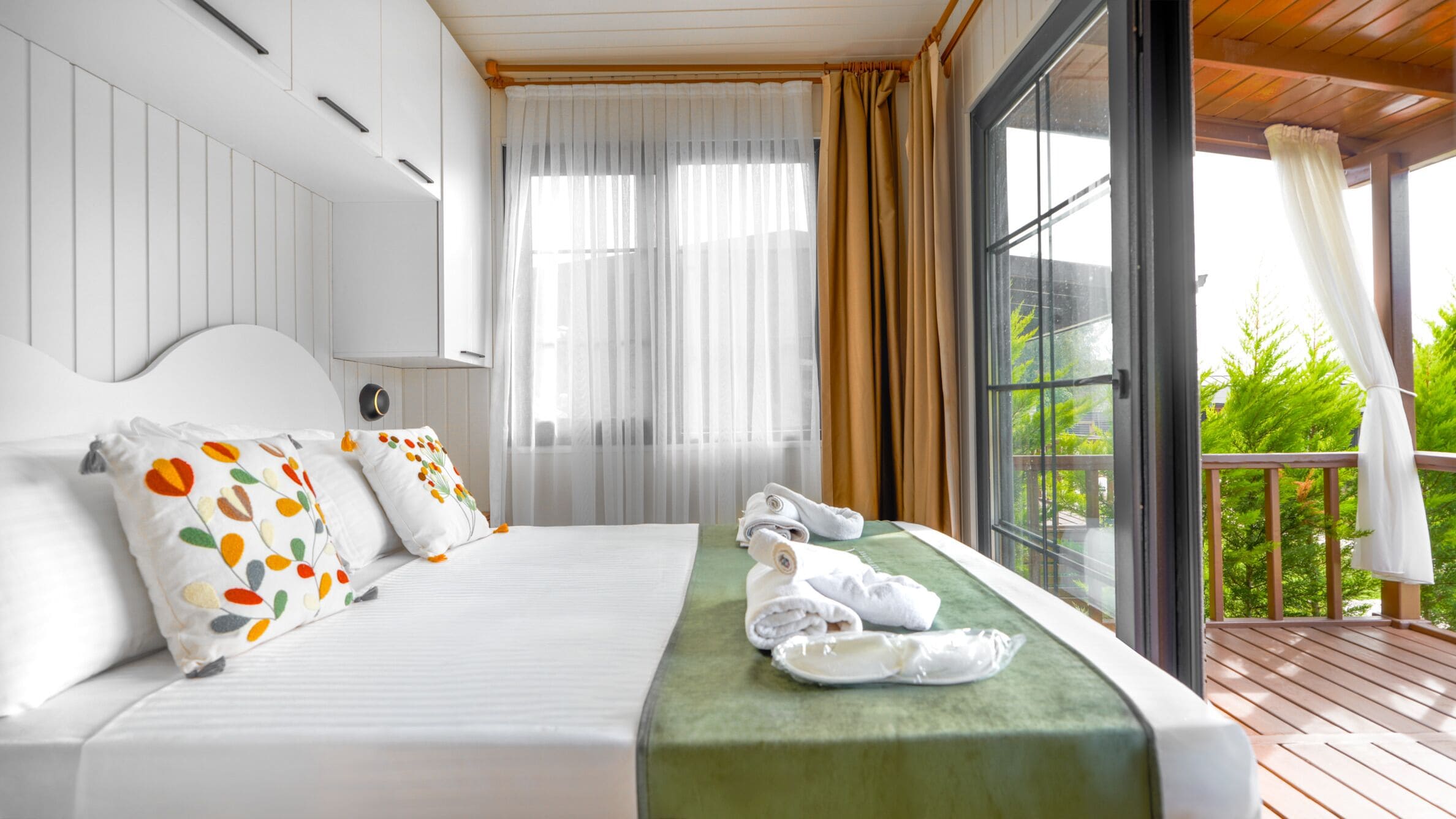 Triple Room, Pool View | Premium bedding, bed sheets
