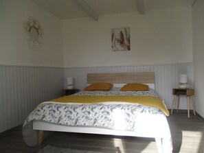 1 Schlafzimmer, Bügeleisen/Bügelbrett, Bettwäsche