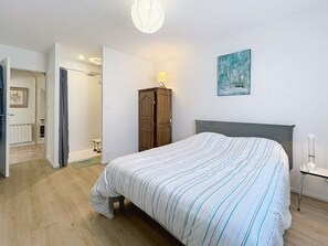 5 bedrooms, free WiFi