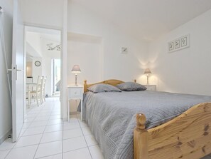 2 Schlafzimmer, Reisekinderbett, kostenloses WLAN