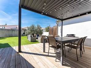 Outdoor dining - Modern house with enclosed garden for 4 ppl (Le Bois-Plage-en-Ré)