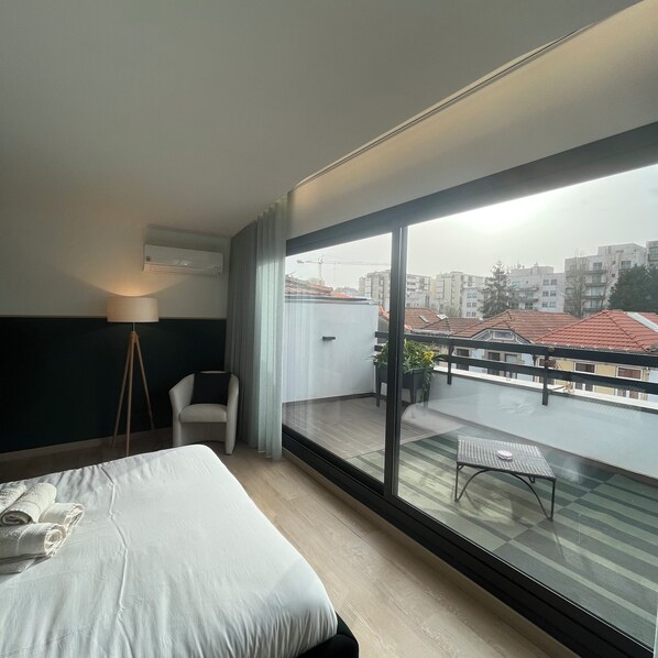 1 bedroom, WiFi, bed sheets - Vila Camélia - Suite Paixão with private terrace (Porto)