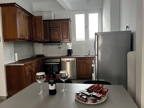 Luxury-Apartment, Balkon, Stadtblick | Eigene Küche | Wasserkocher