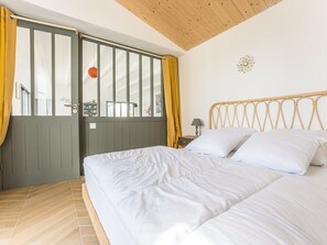 4 bedrooms, free WiFi