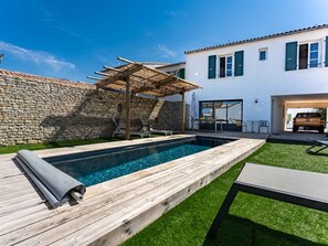 Pool - Modern house in Bois-Plage-en-Ré with garden (Le Bois-Plage-en-Ré)