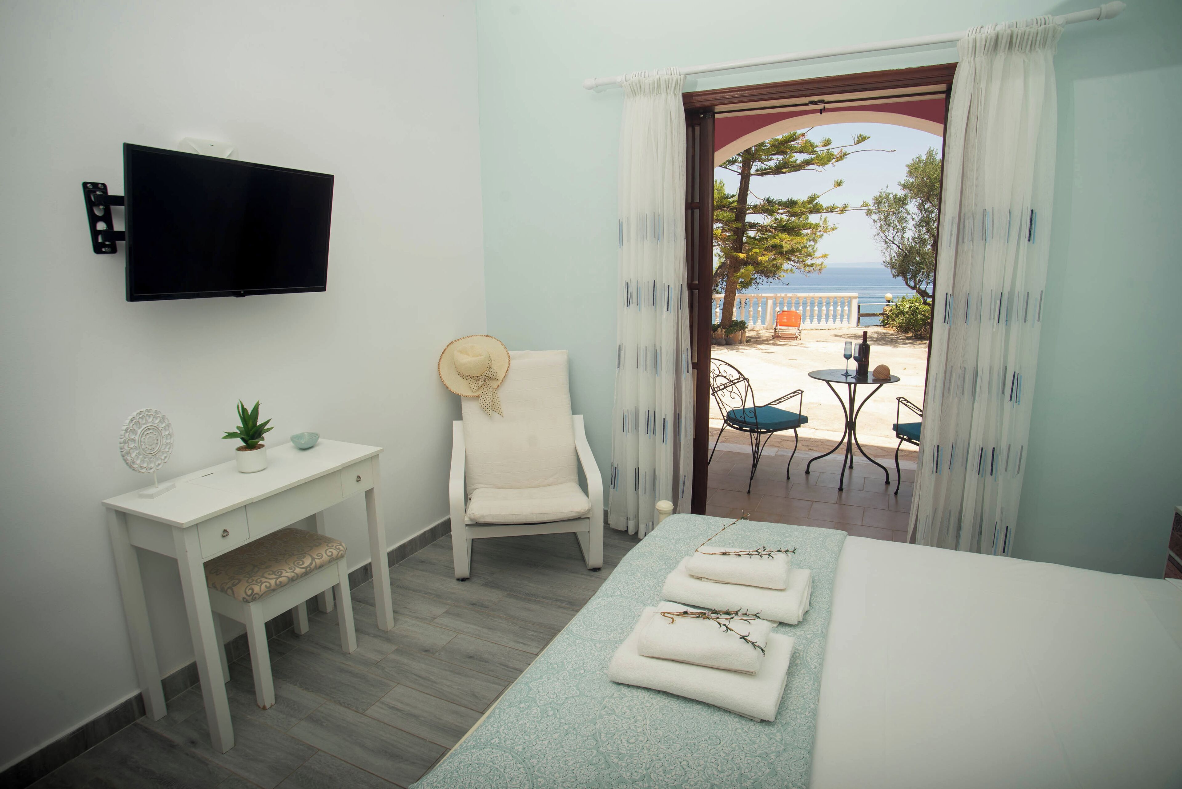 Basic Studio, 1 Double Bed, Balcony | Individually decorated, individually furnished, soundproofing