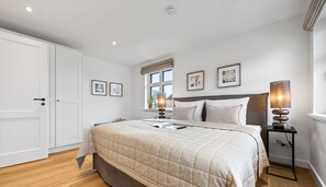2 bedrooms, iron/ironing board, free WiFi