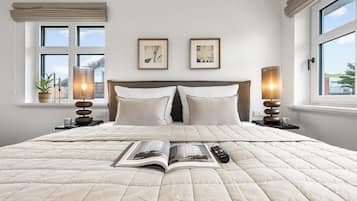 2 bedrooms, iron/ironing board, free WiFi