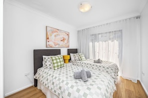 2 dormitorios, tabla de planchar con plancha, wifi gratis y ropa de cama