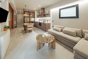 Appartement Supérieur, vue cour intérieure (Loft 4) | Coin séjour | Imprimantes