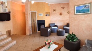 Unclassified image, 5 of 16, button - Cosy apartment for 5 people with A/C, TV and balcony (Budoni)