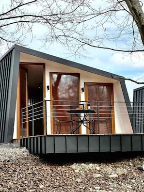 Desk, laptop workspace, soundproofing, free WiFi - Blisku do Gradot Riverfront Cabins (Varvara)