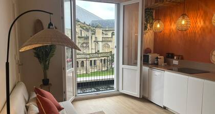 T2 cosy, vue église Notre-Dame, centre-ville, neuf