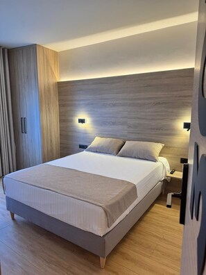 Room - Miramar Suites (Sada)