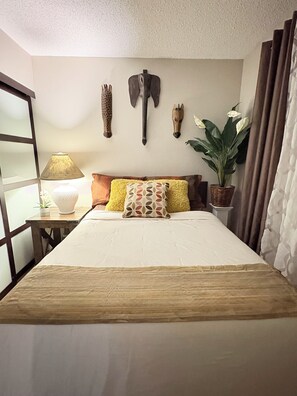 Deluxe Double Room, Balcony, Courtyard View | Blackout curtains, iron/ironing board, free cots/infant beds